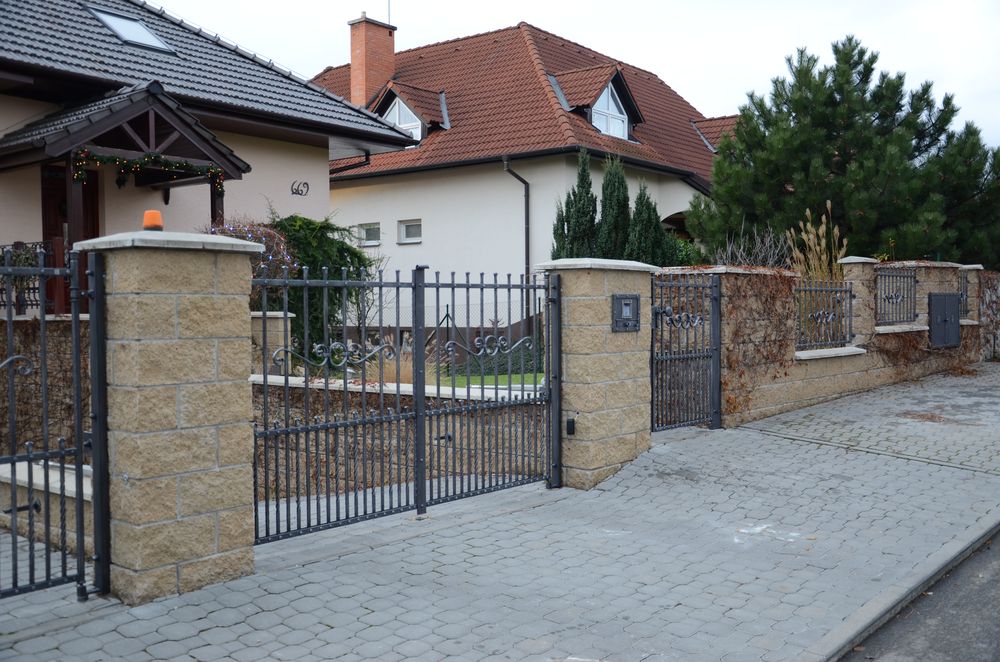 Kované ploty a brány