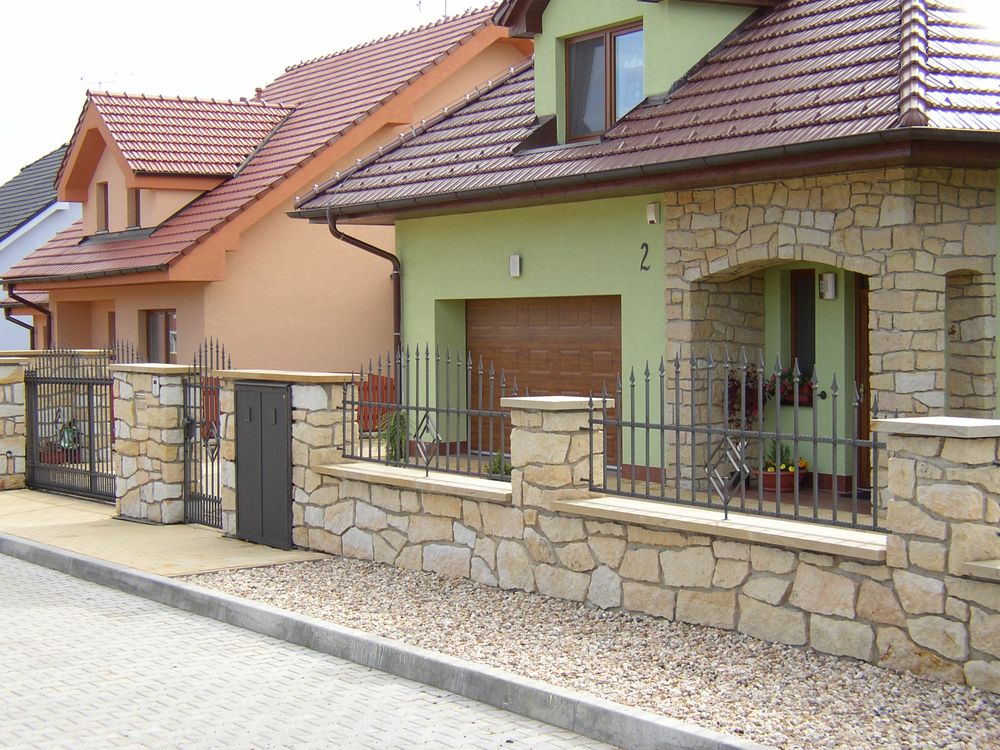 kované ploty a brány