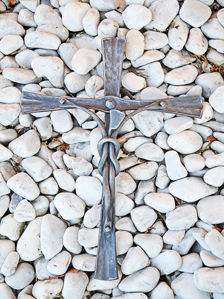 Kovaný kříž s Kristem