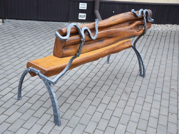 Zahradní lavička class=