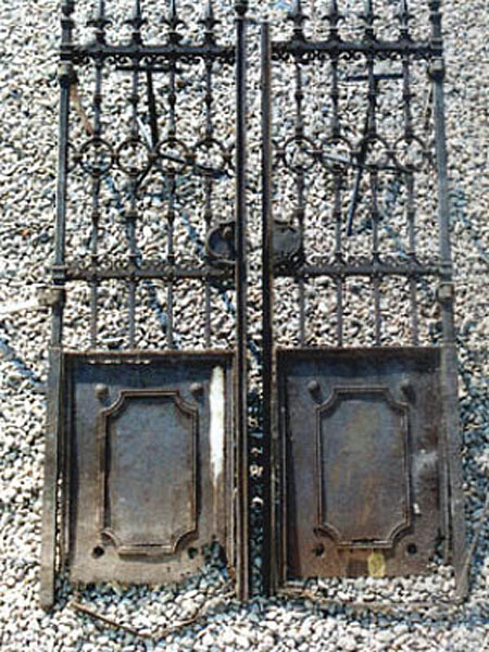 Kovaná brána - před renovací